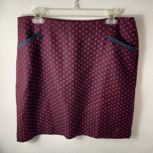 Talbots Dresses & Skirts - Talbots Navy Red Polka‎ Dot Skirt Sz 12p Petite